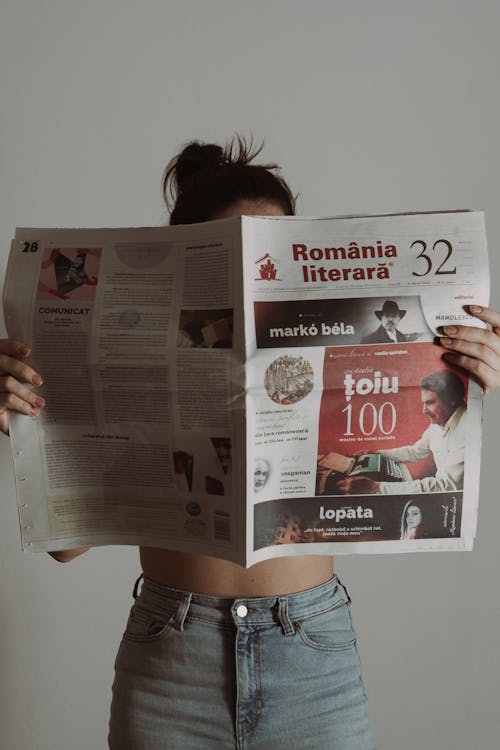 Fotobanka s bezplatnými fotkami na tému časopis, čítanie, denník