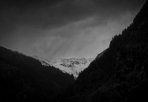 Fotobanka s bezplatnými fotkami na tému čierny a biely, hora, krajina
