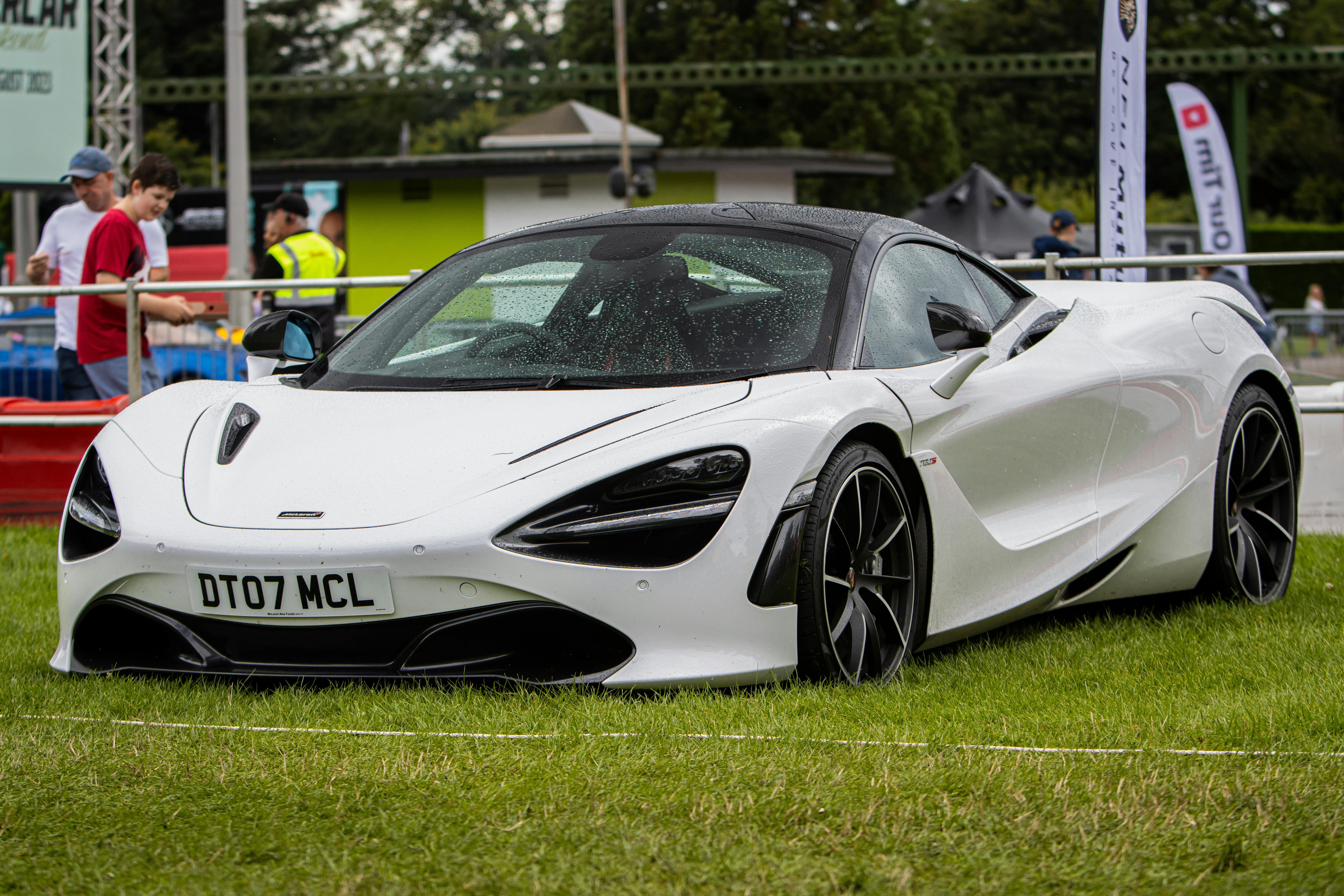top gear reviews — Photo by GMB VISUALS on Pexels