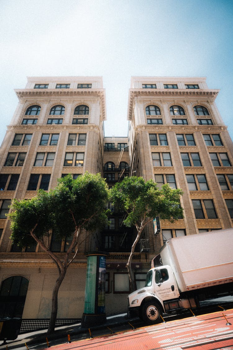 Low Angle Shot Of The Buildings At 500 Sutter Street In San Francisco, California, USA