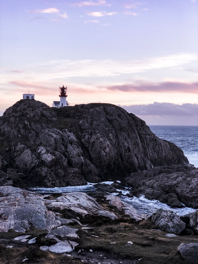 Lighthouse · Free Stock Photo