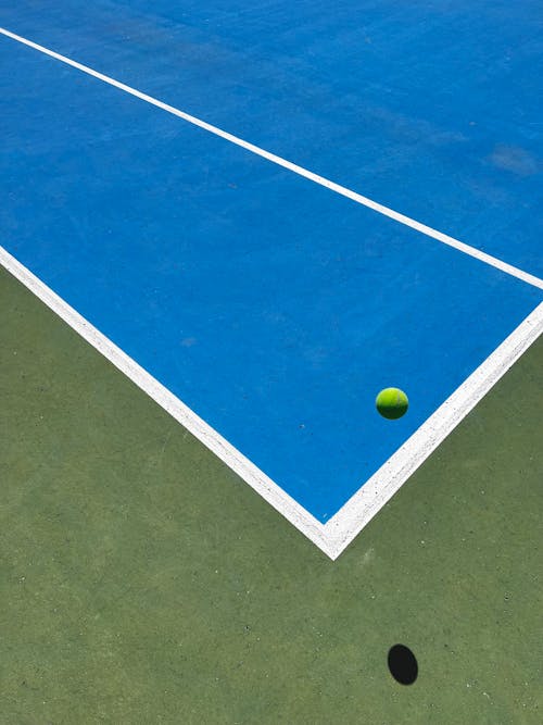 Foto profissional grátis de bola de tênis, brincadeiras, canto