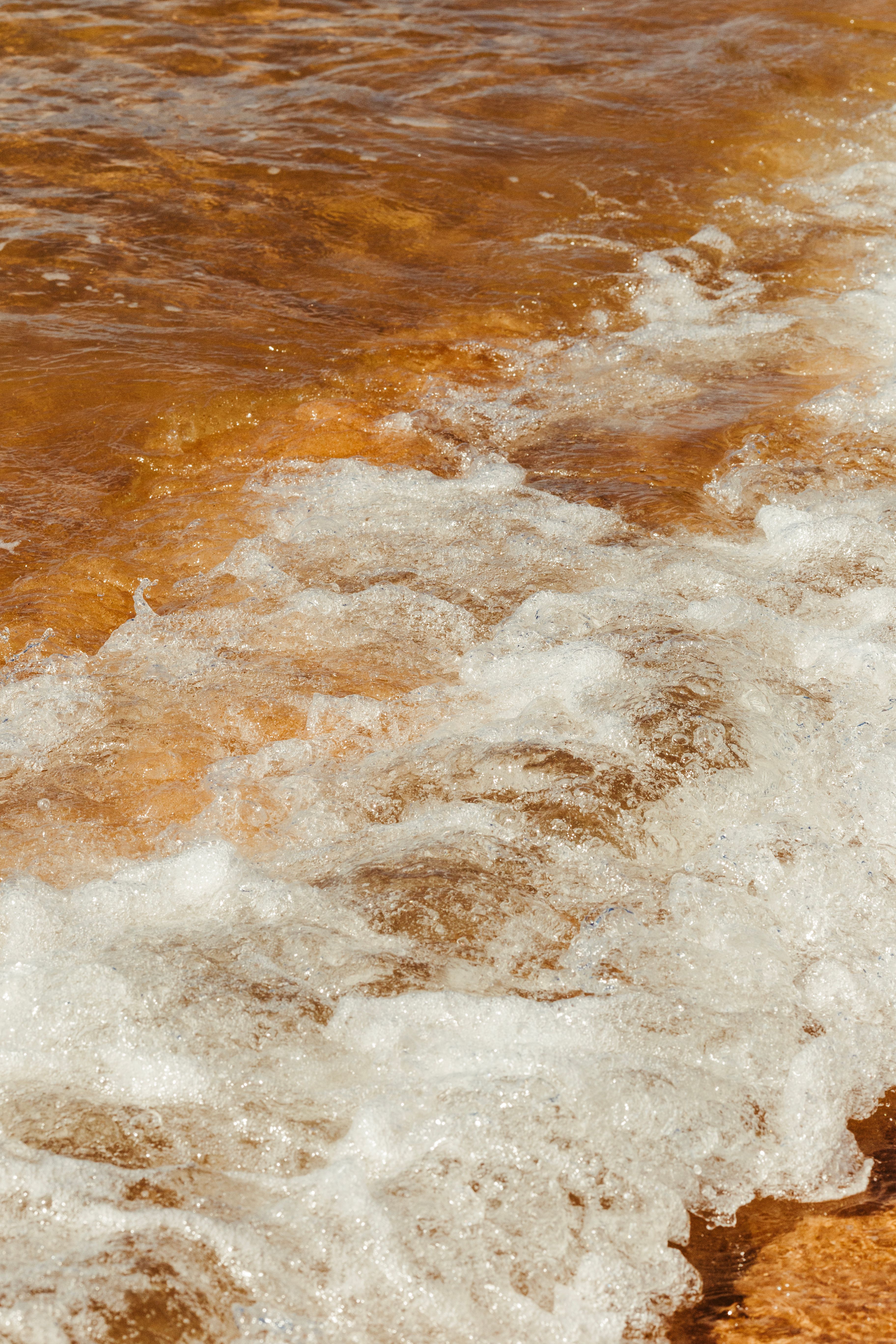 Foam after Broken Wave · Free Stock Photo