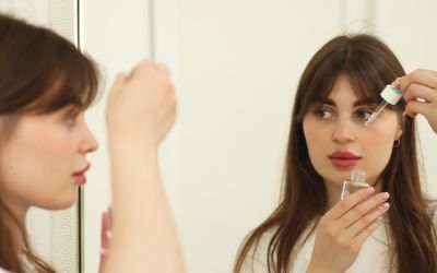 Dău serum viral có thực sự giúp da chạy xệ sạn chắc? Bác sư da liệu lên tiếng