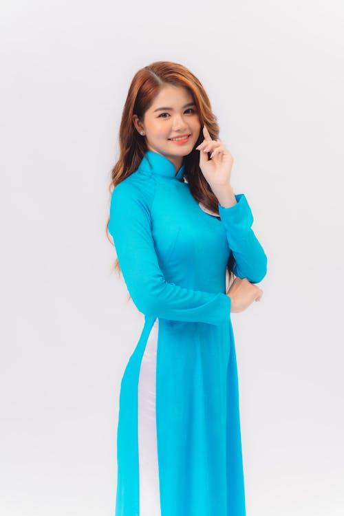 Kostnadsfri bild av asiatisk kvinna, blå klänning, elegans