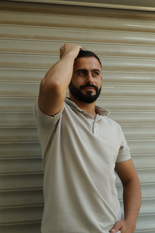 Fotos de stock gratuitas de barba, beige, camisa polo