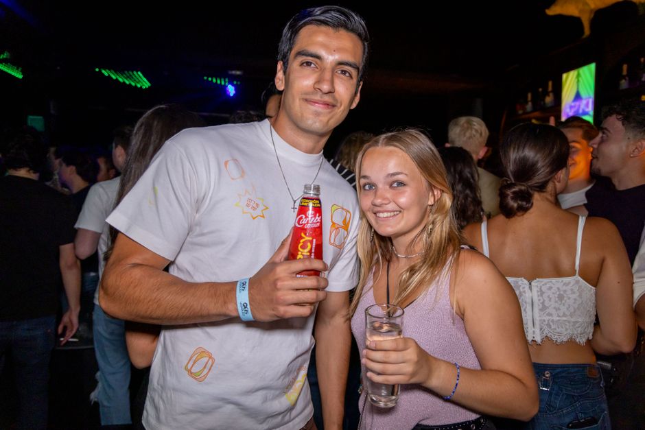 London nightclub tall men party
