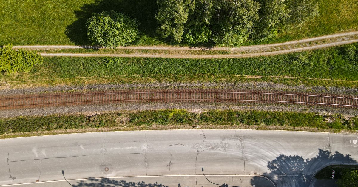 Track between Path and Road · Free Stock Photo