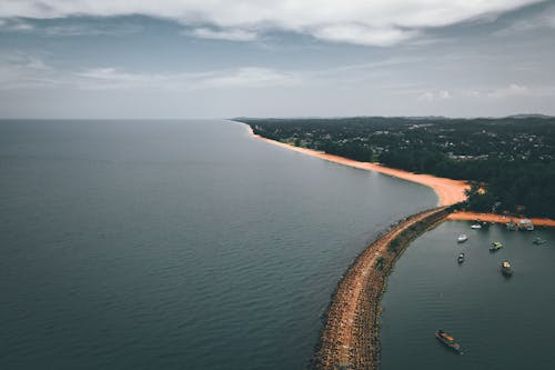 Foto profissional grátis de cênico, horizonte, mar