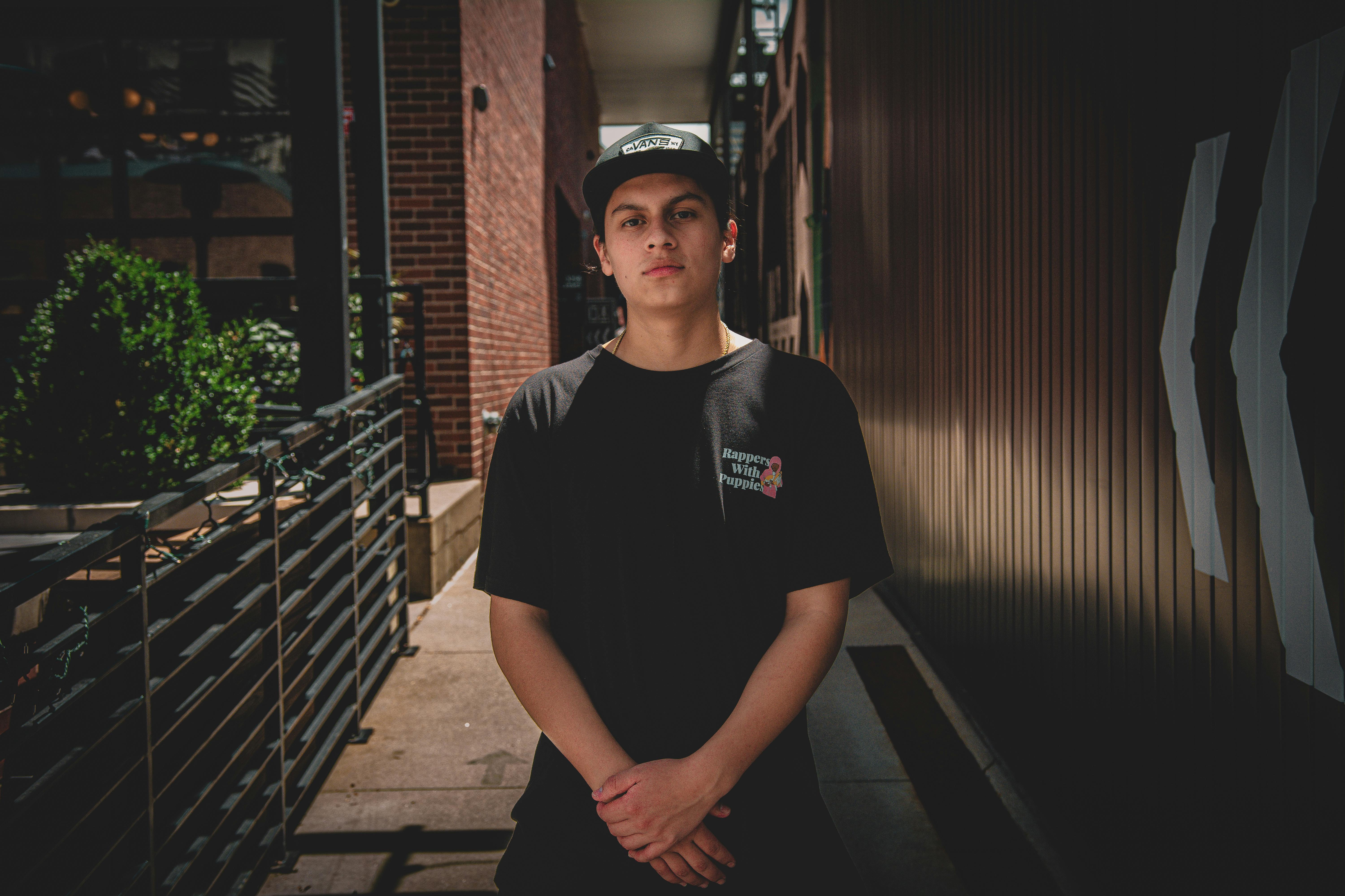 Nick DiGiovanni Drops Massive Kitchen Hacks Video - US Fans Are Obsessed — Photo by Noel Aph on Pexels