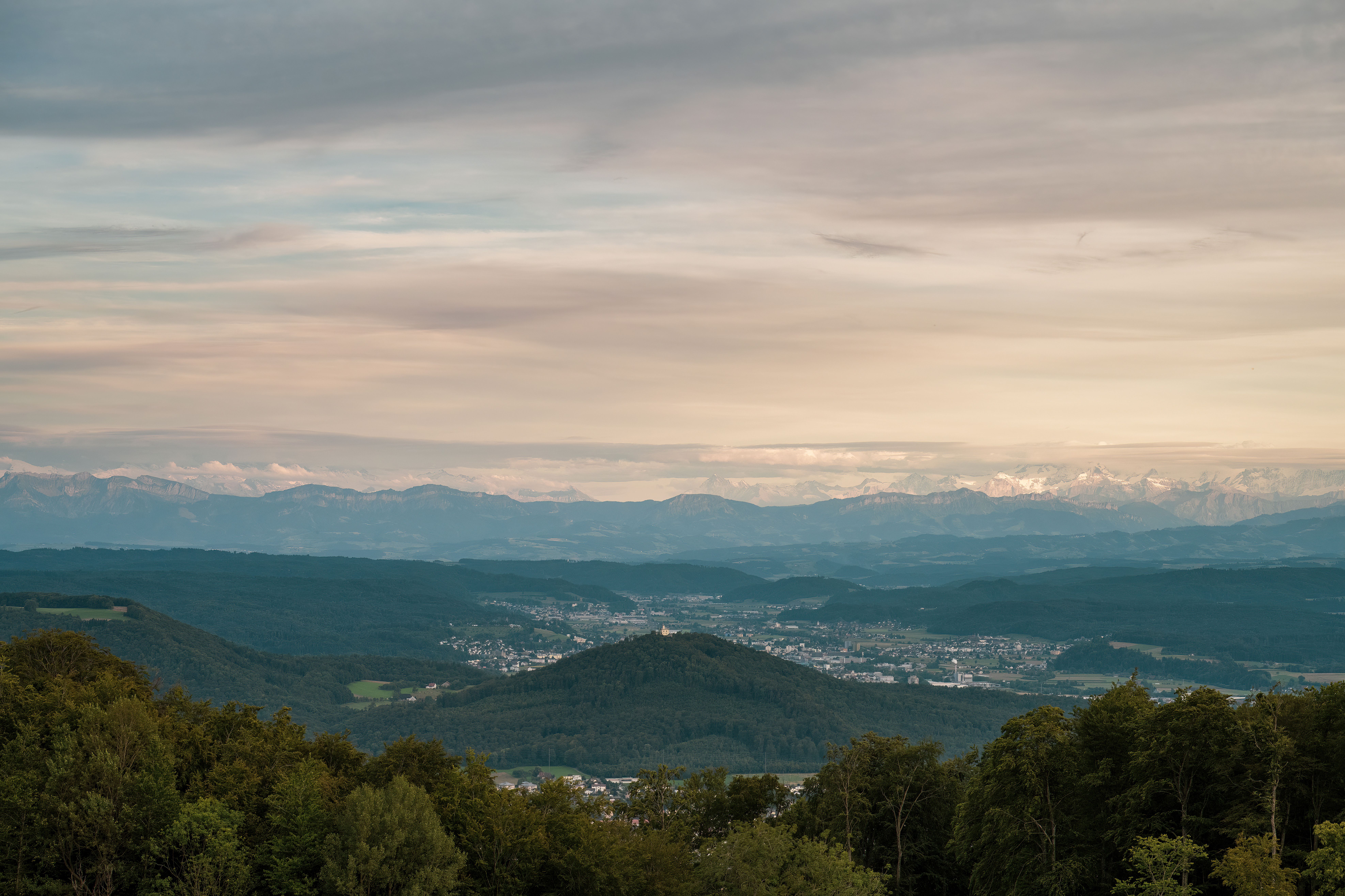 View of a Town in Mountain Valley · Free Stock Photo