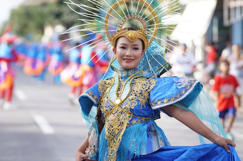 Kostnadsfri bild av asiatisk kvinna, blå klänning, dansare