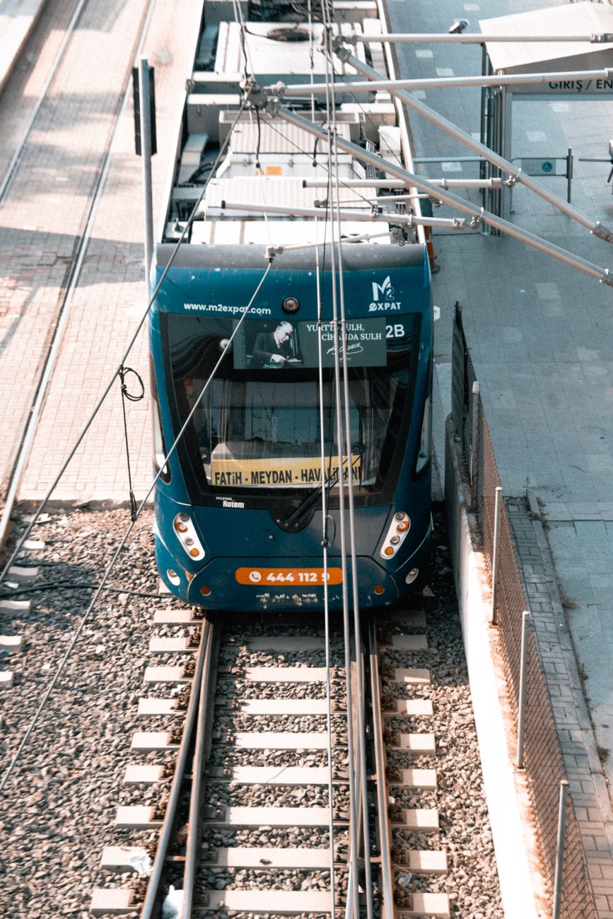 Semnarea contractului pentru rețeaua Tram-tren din Oradea Semnarea contractului pentru rețeaua Tram-tren din Oradea