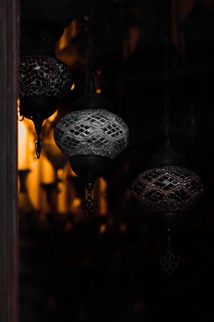 Metal Ornate Hanging Lanterns