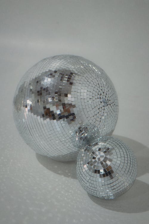 Foto profissional grátis de bolas de discoteca, cintilante, circular