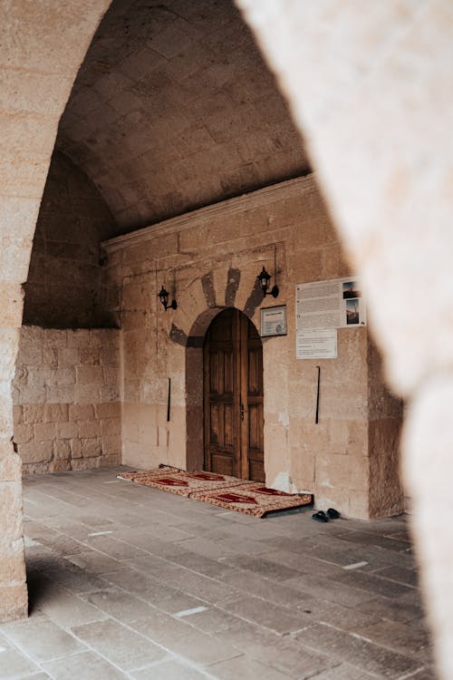 Foto profissional grátis de calçamento, construção, entrada