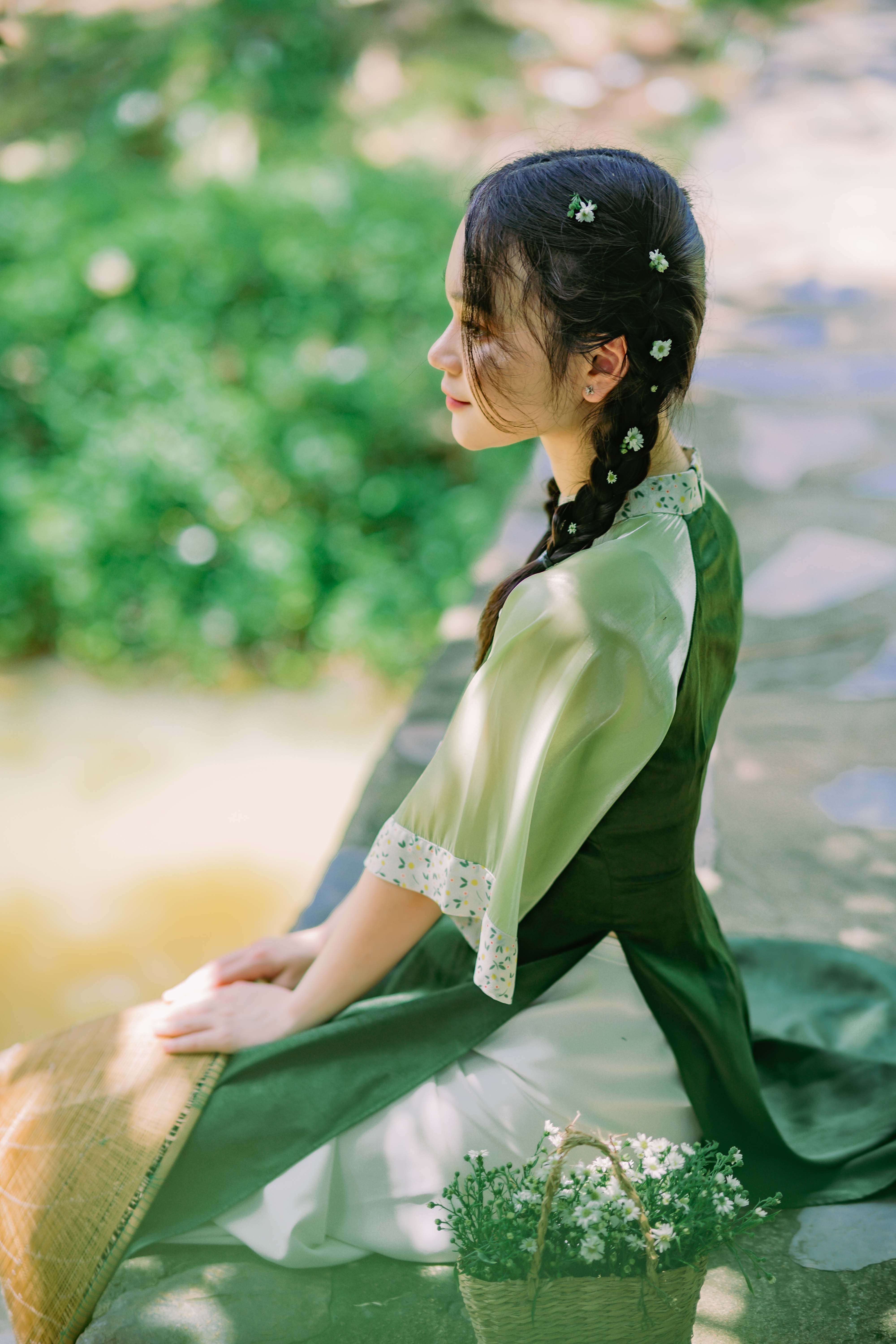 Woman Wearing Green Dress in a Park · Free Stock Photo