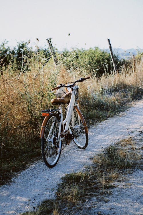 Gratis stockfoto met fiets, grind, landelijk