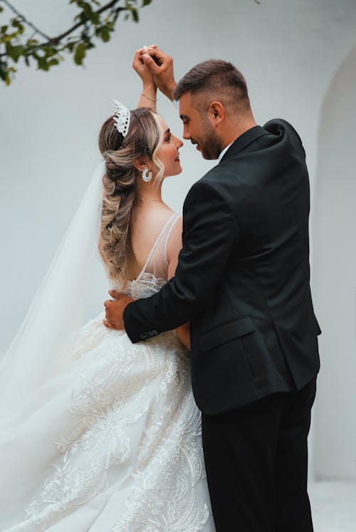 Foto profissional grátis de elegância, fato preto, fotografia de casamento