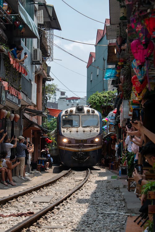 Foto profissional grátis de Ásia, lampiões, rua do trem