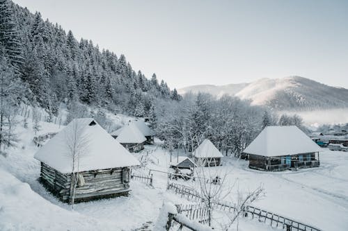 Бесплатное стоковое фото с горы, деревни, деревня