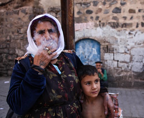 anneanne, başörtü, beraber içeren Ücretsiz stok fotoğraf