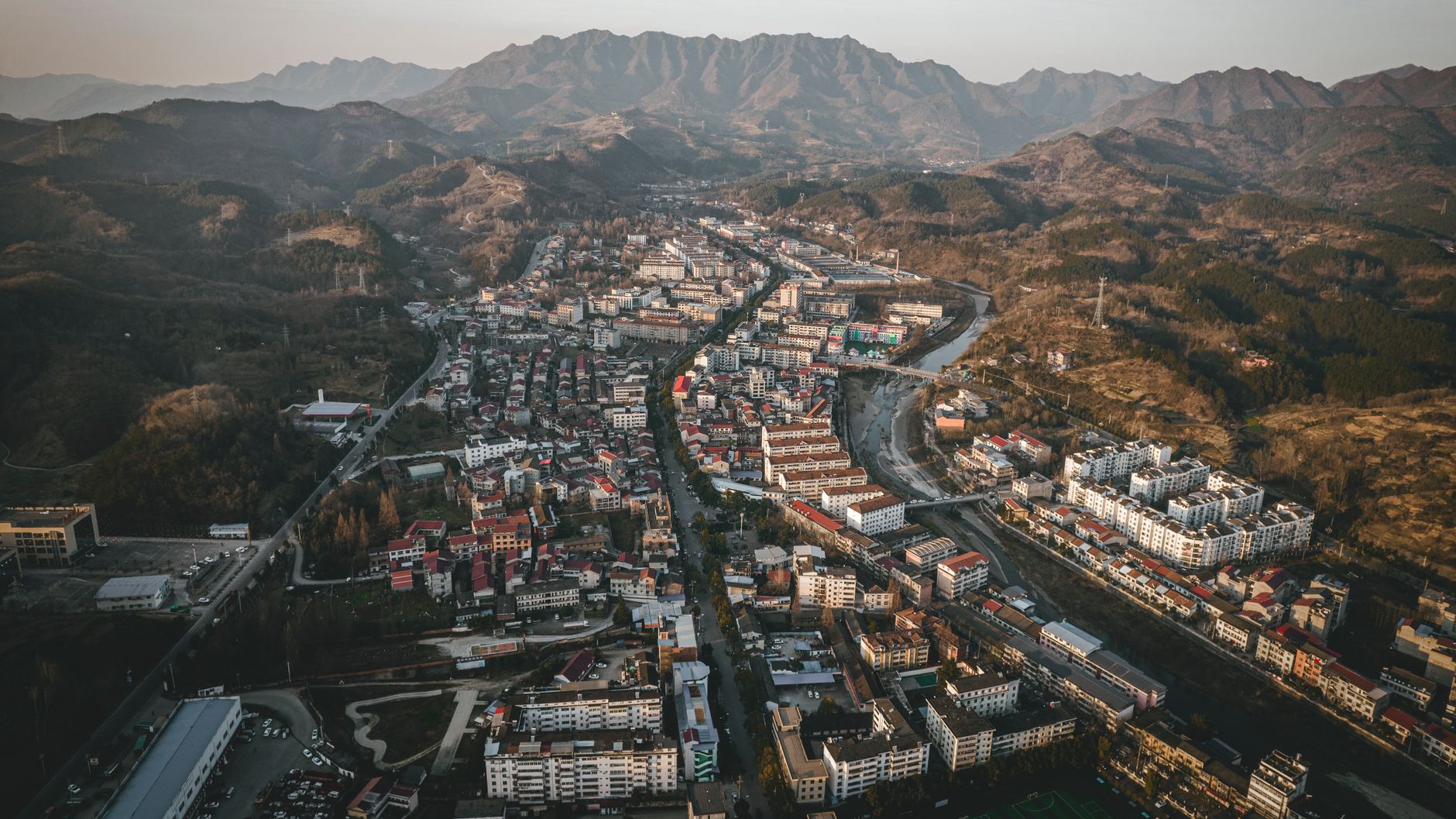 Shaanxi province loess plateau Qinling Mountains — Photo by Joy Xu