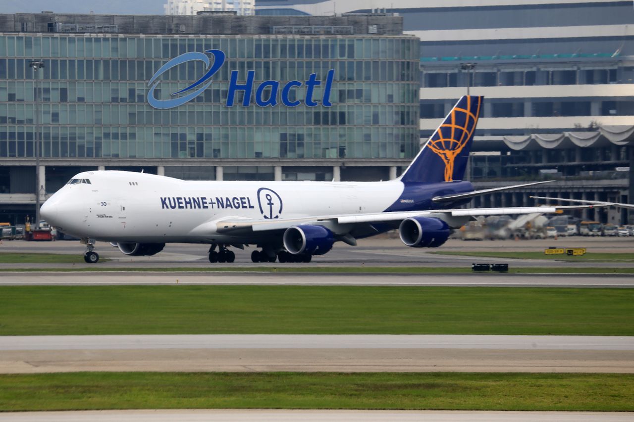 Avion-cargo d'Amazon sort de piste à Miami, cinq morts et cinq blessés