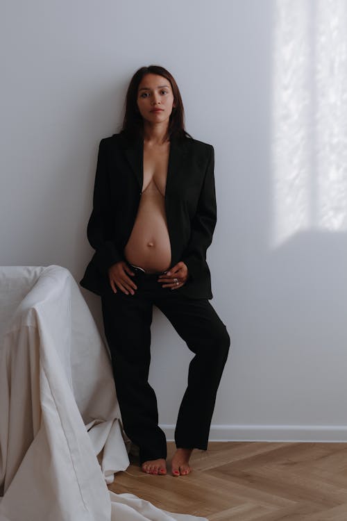 免费 pregnancyphotoshoot, 優雅, 垂直拍摄 的 免费素材图片 素材图片