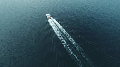 Free Boat In Body Of Water Stock Photo