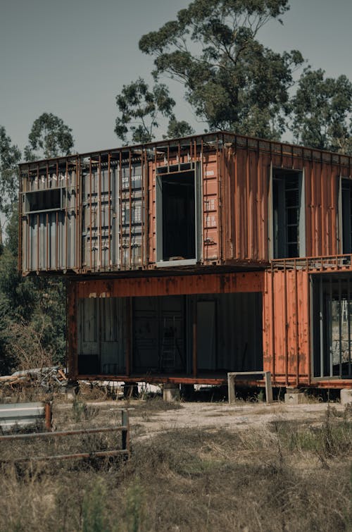 Imagine de stoc gratuită din arbori, câmp, casa cu containere