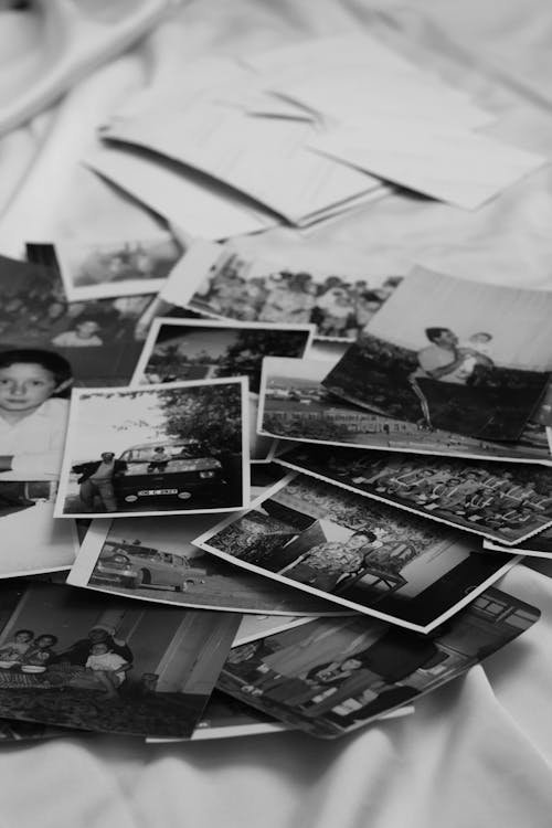 Δωρεάν στοκ φωτογραφιών με vintage, ασπρόμαυρο, κατακόρυφη λήψη
