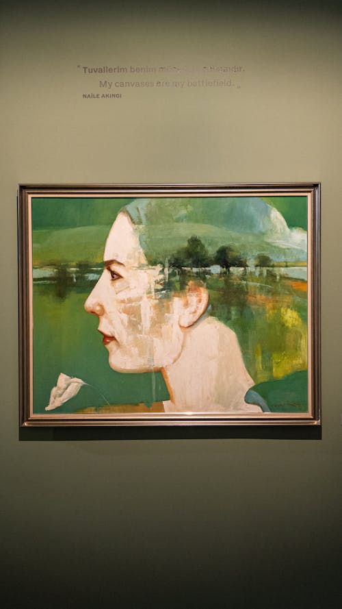 Free Painting of Woman Face in Art Gallery Stock Photo