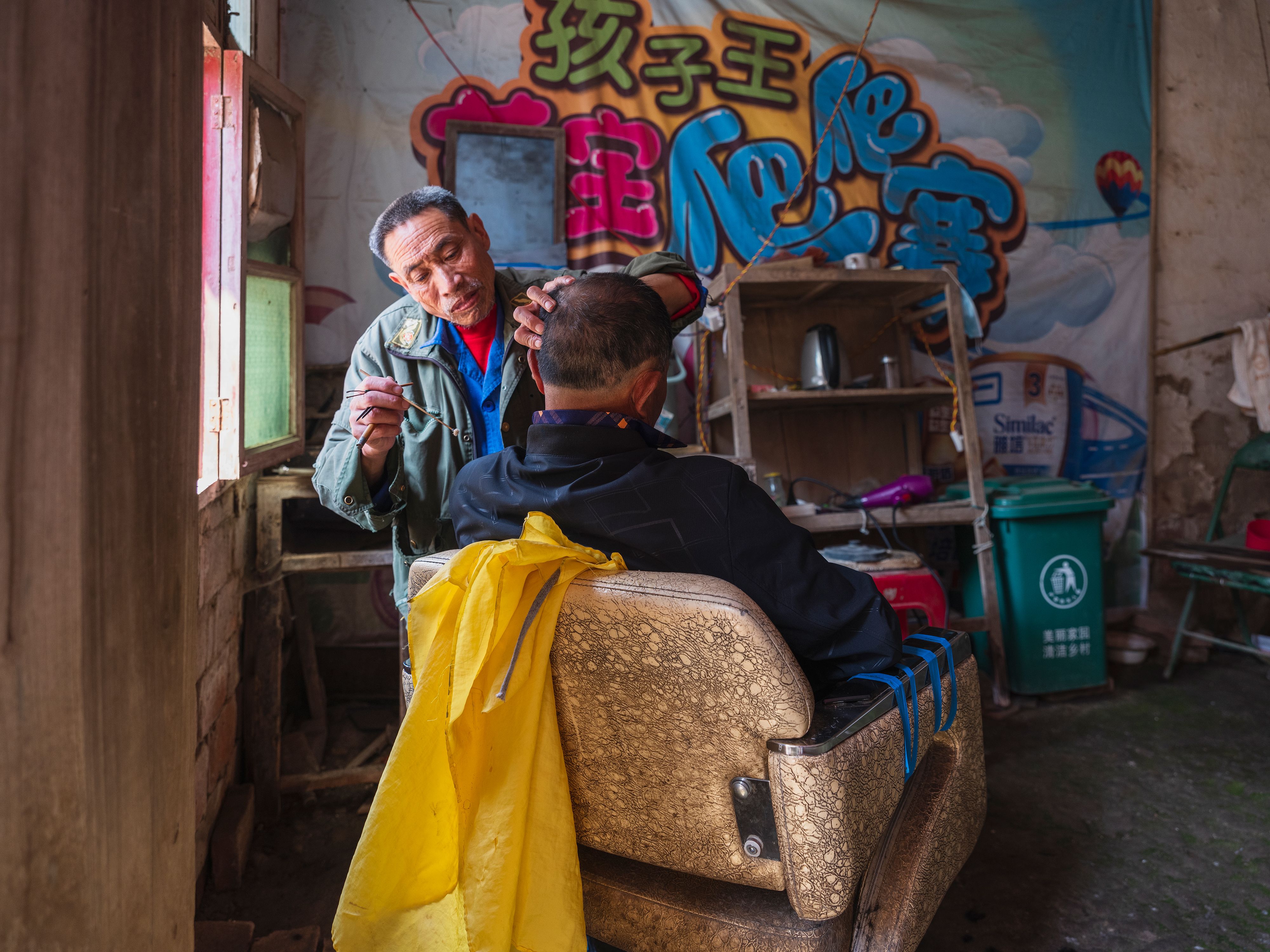Barbier bei der Arbeit