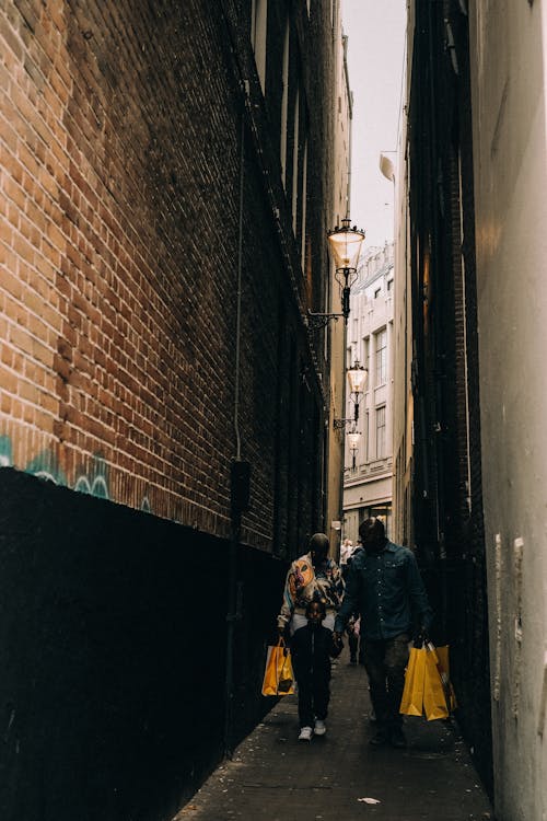 คลังภาพถ่ายฟรี ของ การเดิน, คู่, ถนนในเมือง
