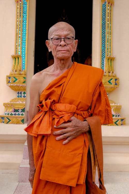 Gratis lagerfoto af ældre, briller, buddhist