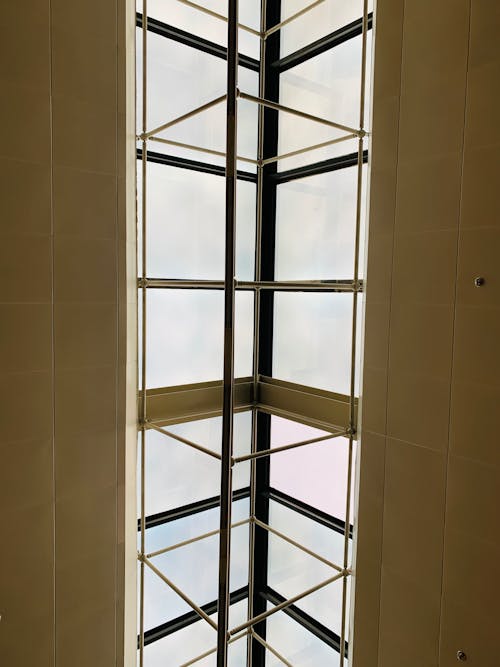 бесплатная Бесплатное стоковое фото с вертикальный выстрел, геометрический, окна Стоковое фото