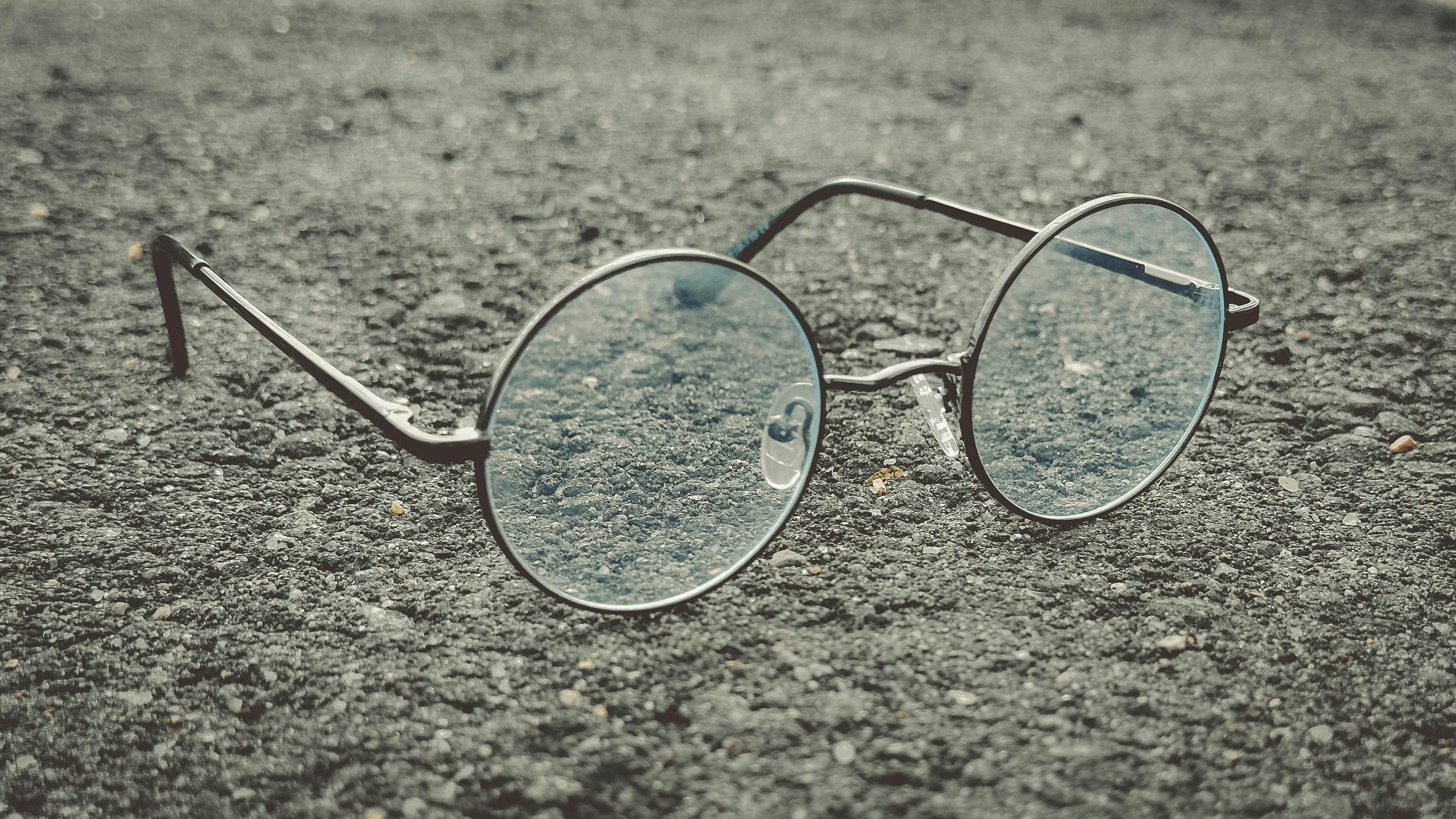 Old Fashioned Eyeglasses · Free Stock Photo