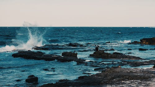 Fotobanka s bezplatnými fotkami na tému horizont, kameň, krajina pri mori