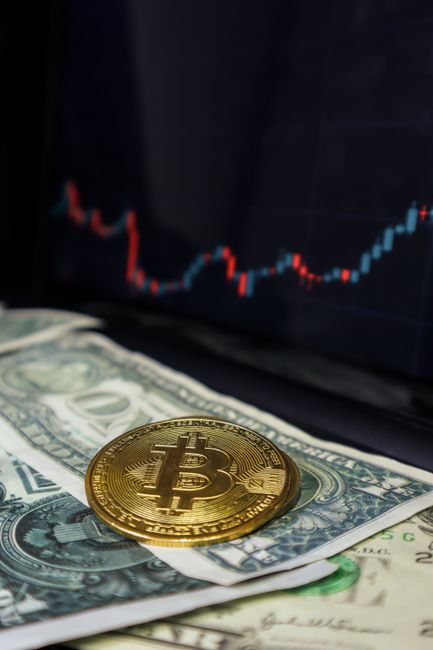 Bitcoin Düşerken ETF Girişleri Neden Artıyor? Analiz