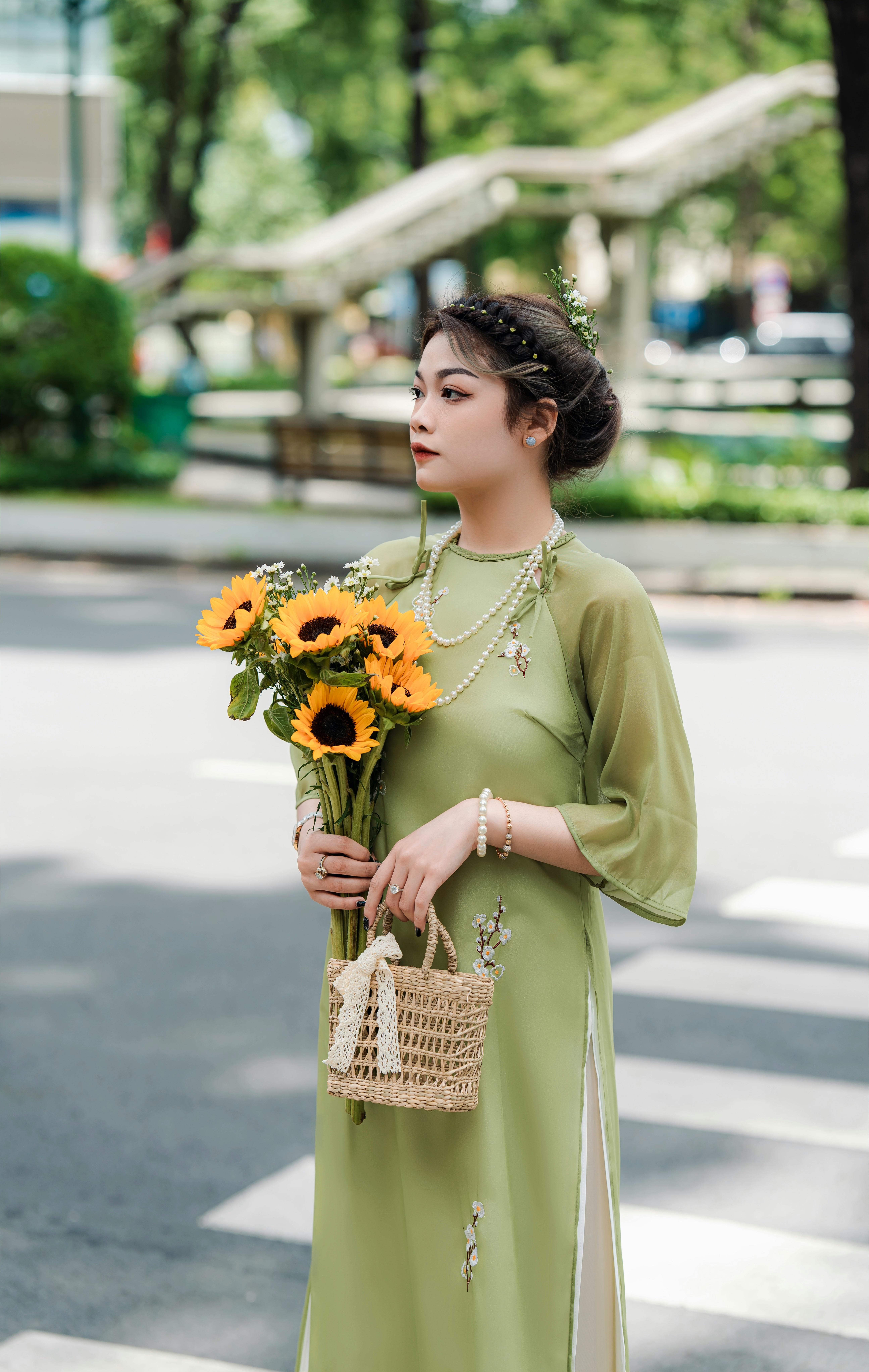 1,829 Ao Dai Dress Stock Photos, High-Res Pictures, and Images - Getty  Images