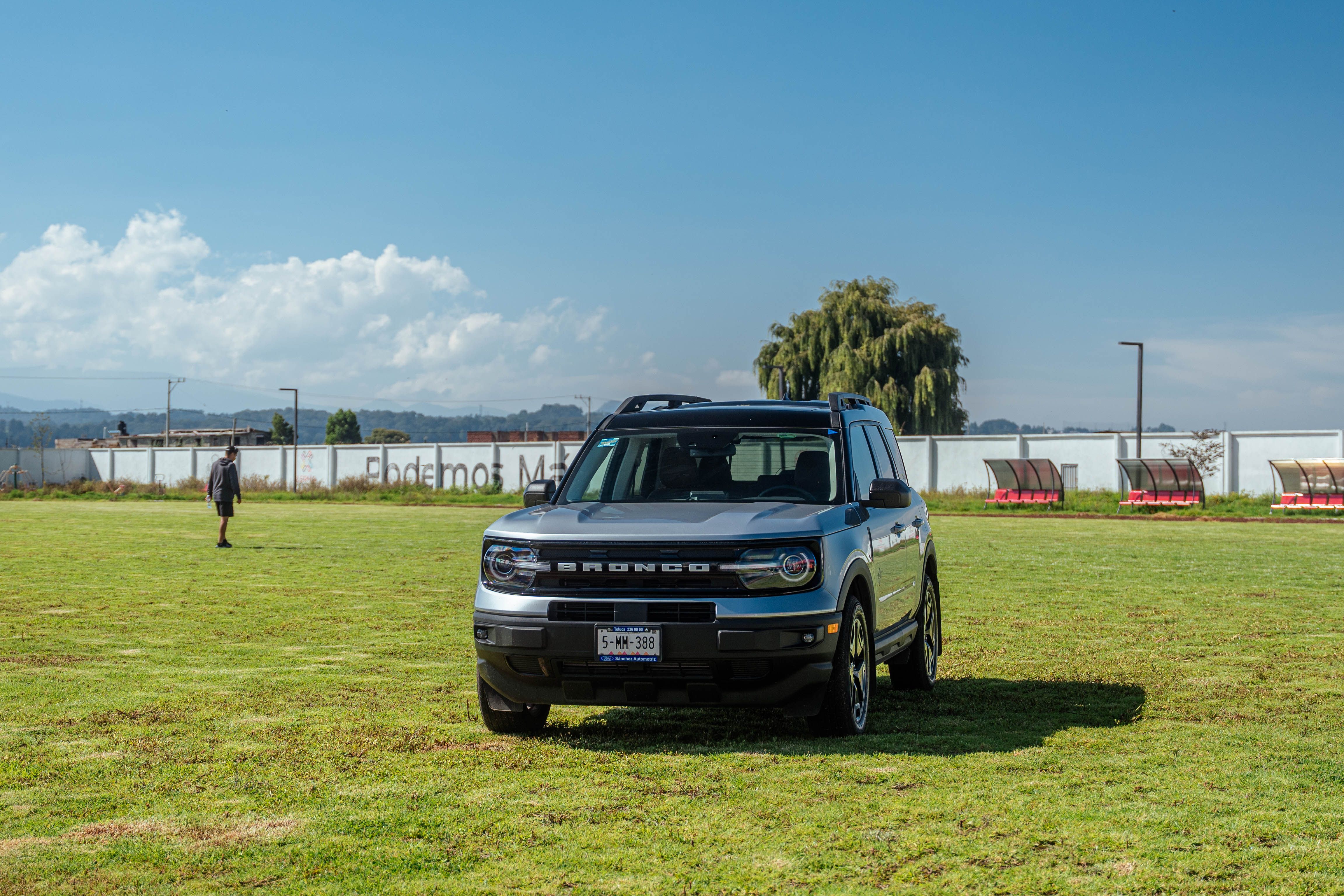 foto-de-stock-gratuita-sobre-4x4-c-sped-coche-ford-f-tbol-plata