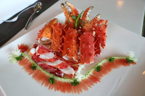 Cook Crabs on Top of Ceramic Plate