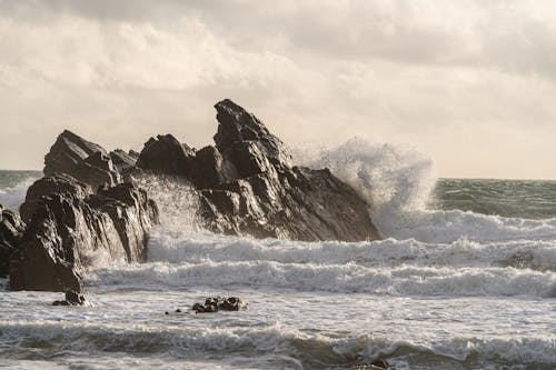Coastal Storm Soaks Mid-Atlantic, Clears by Thursday