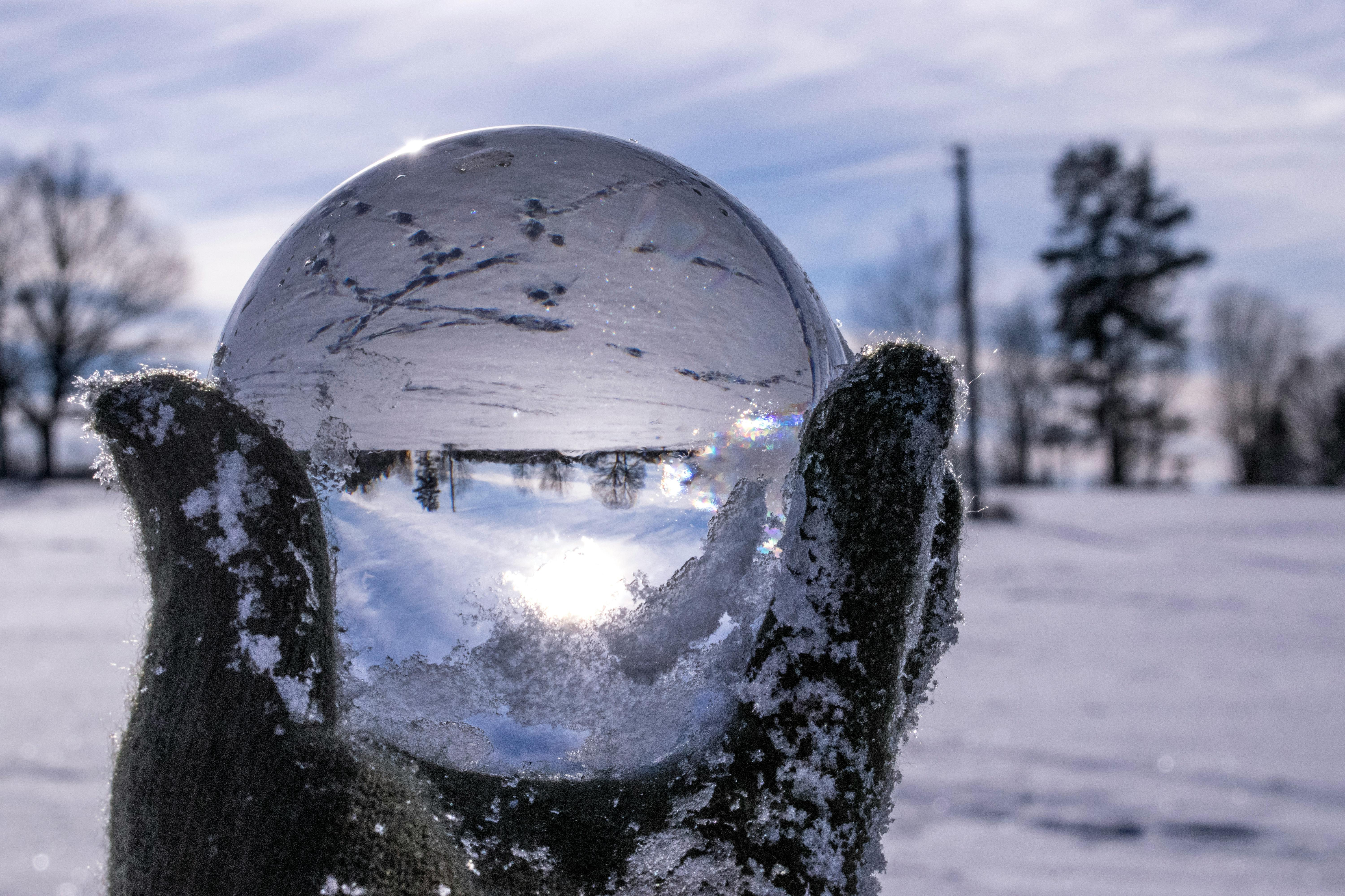 レンズボール 冬 雪の無料の写真素材