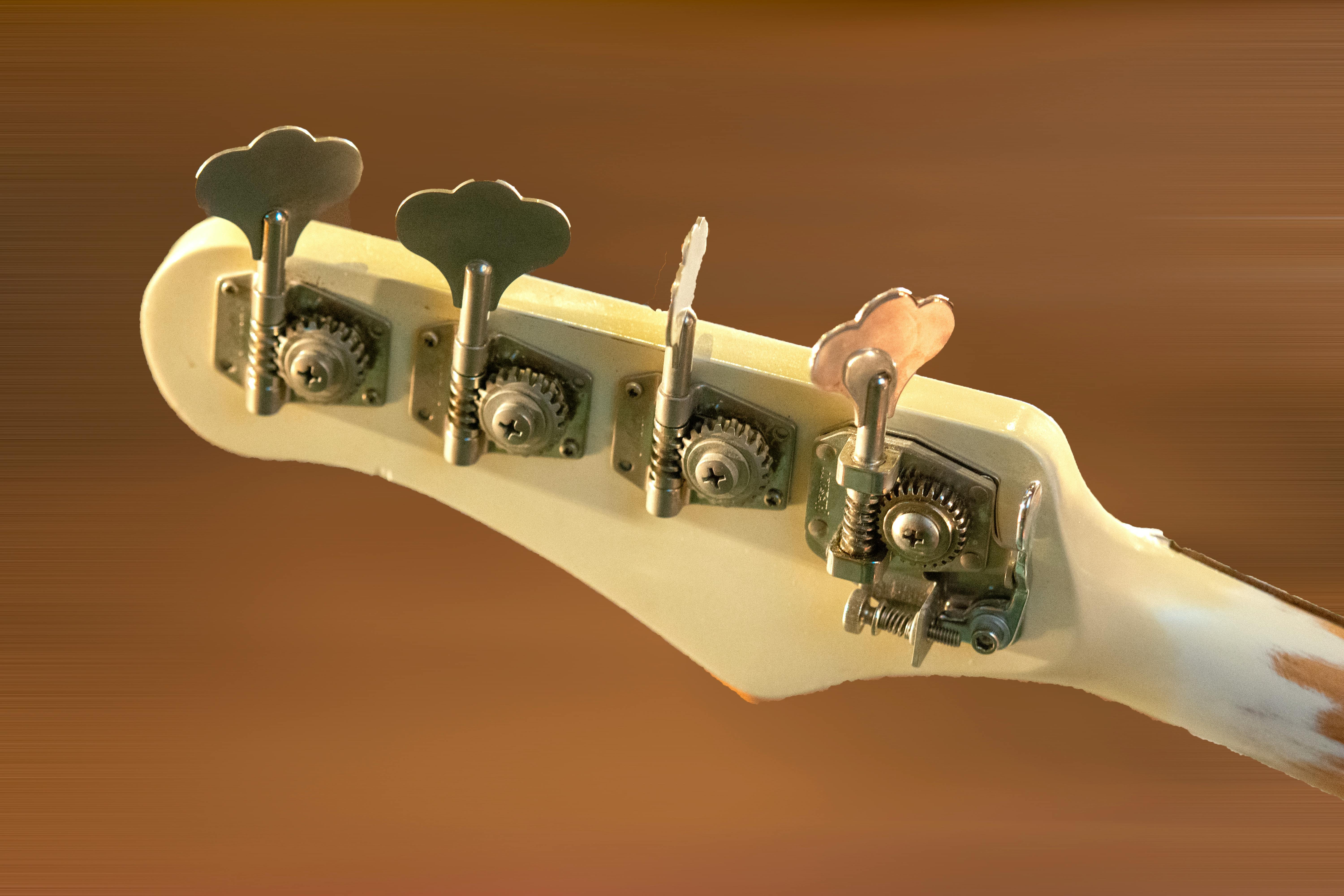 Gratis Immagine gratuita di accordatura della chitarra, accordatura delle corde, acustico Foto a disposizione