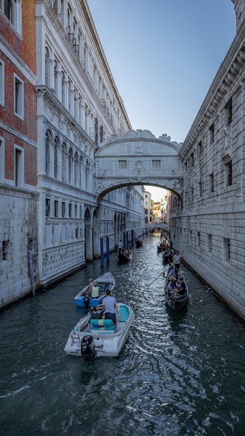 Immagine gratuita di canale, cittadina, edifici