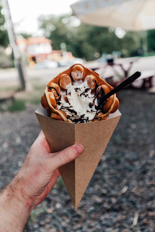 冰淇淋甜筒, 垂直拍攝, 小吃 的 免費圖庫相片