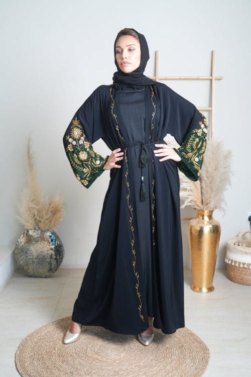 Sabahat Al-Mawaddah Abaya By Qalanjos Fashions