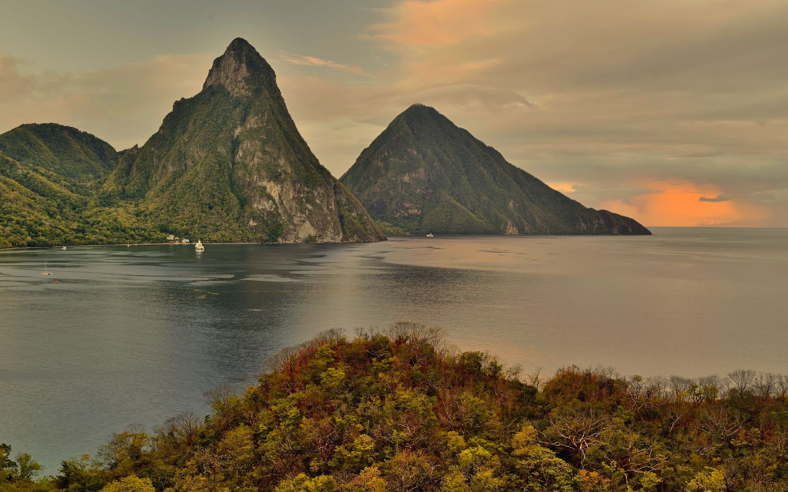 St. Lucia Piton-View Retreat